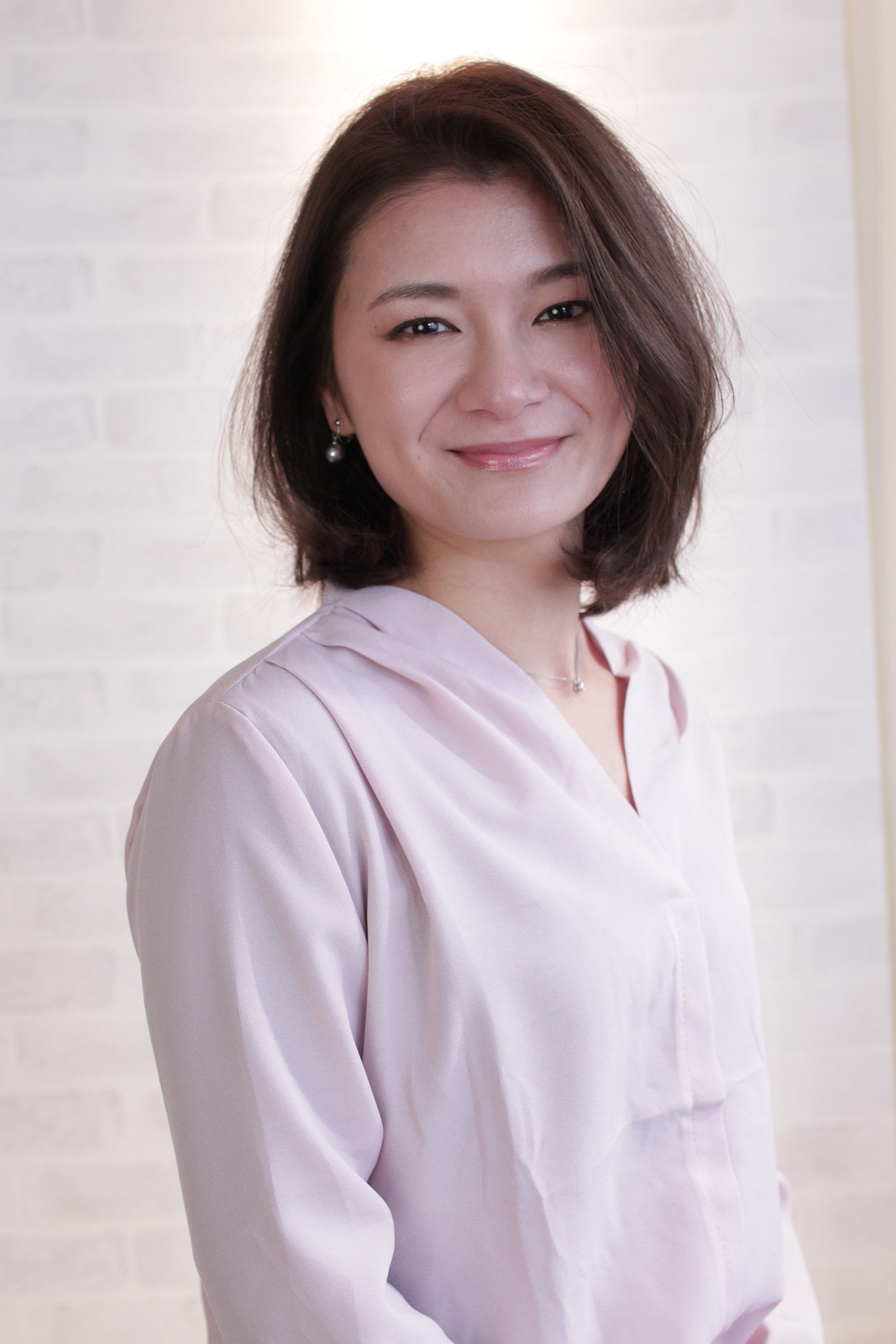 初心者さんも大歓迎 40代50代大人女性向けのメイクレッスンは自由が丘souRiLeで♪ 自由が丘の美容院 スゥリール souRiLe