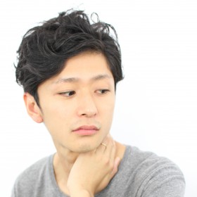 くせ毛を活かしたい 40代くせ毛メンズにおススメのヘアスタイルとスタイリング剤徹底解説 自由が丘の美容院 スゥリール Sourile